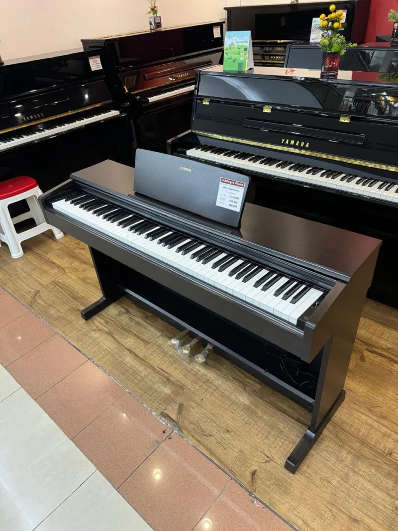 Digital piano Yamaha YDP-143 Arius dengan kabinet kayu dan 88 tuts weighted - Allegro piano