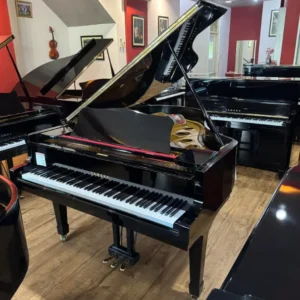 YAMAHA C3 GRAND PIANO