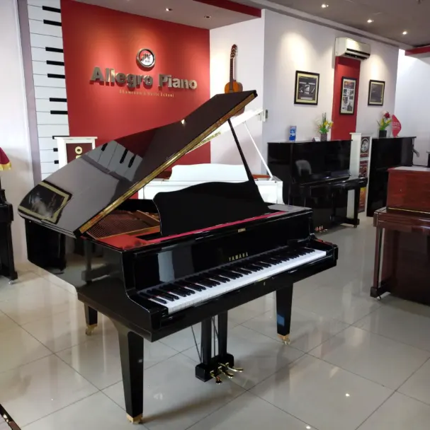YAMAHA G1 Grand Piano