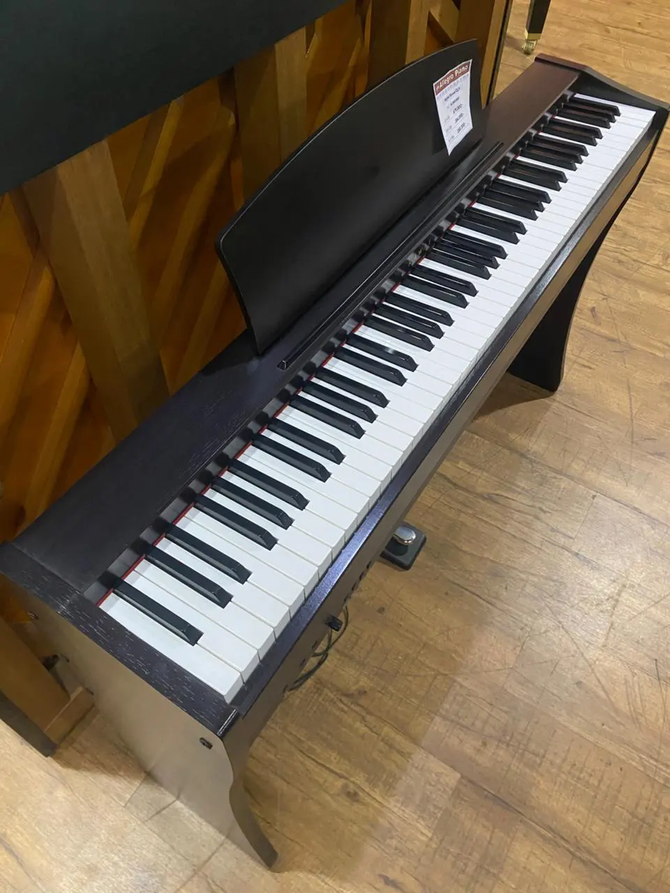 Piano Digital Kawai CL26 dengan desain slim elegan dan keyboard hammer action realistis di Showroom Allegro Piano