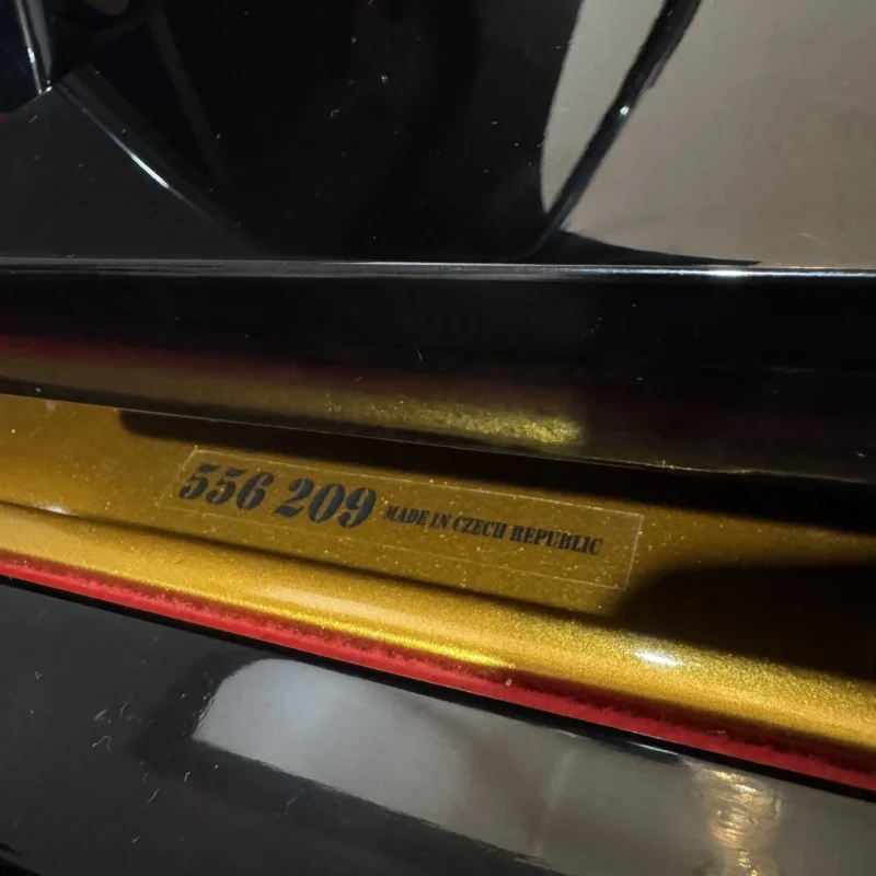 Piano grand Petrof Concert Model 1 ukuran concert grand dengan desain elegan dan finishing hitam glossy | Allegro Piano