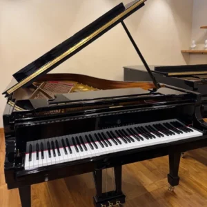 Grand piano Steinway & Sons Model B 2022 berwarna hitam glossy dengan desain elegan dan kualitas suara semi-konser yang hangat dan seimbang | Allegro Piano