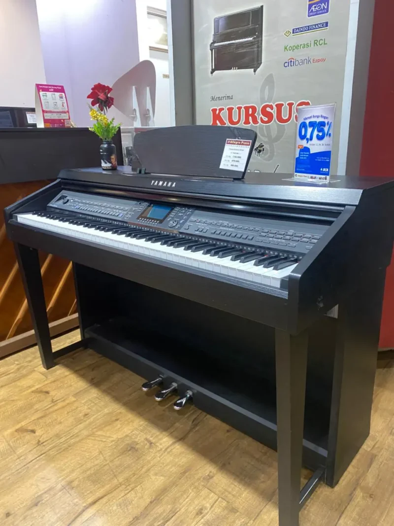 Piano Digital Yamaha Clavinova CVP 601 warna polished ebony di showroom Allegro Piano